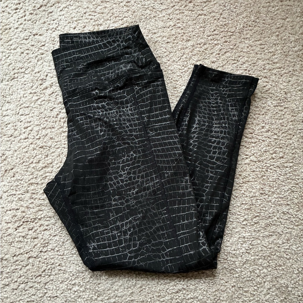 VS PINK animal print leggings